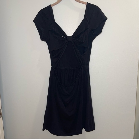 Sparkle & Fade Urban Outfitters Black Dress with Bow Cutout on Back Size Medium - Picture 4 of 6